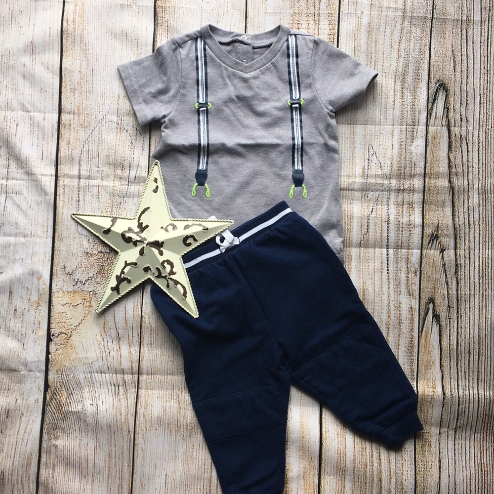 Cutest Little suspenders Outift size 6-9 months